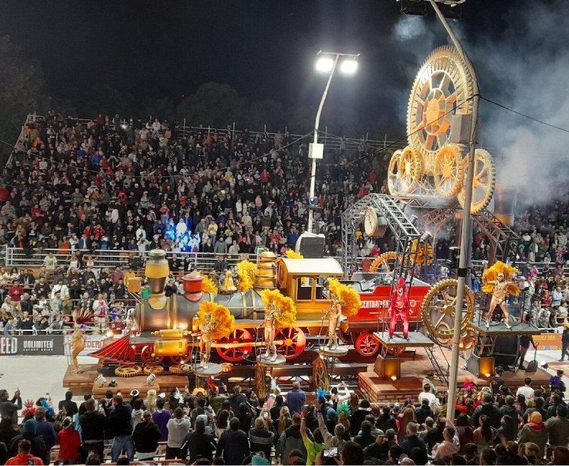 Carnaval del pais | Paquete de viaje por $ 100.000 p/pers. en SoyPasajero.com